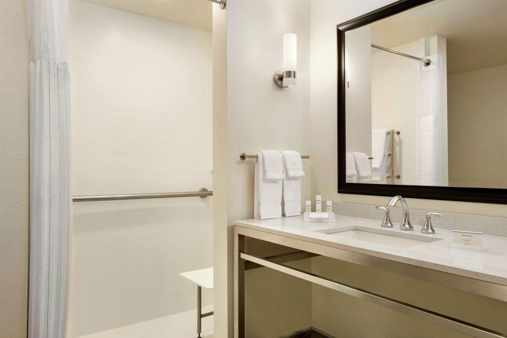 Hilton Garden Inn Statesville Luaran gambar